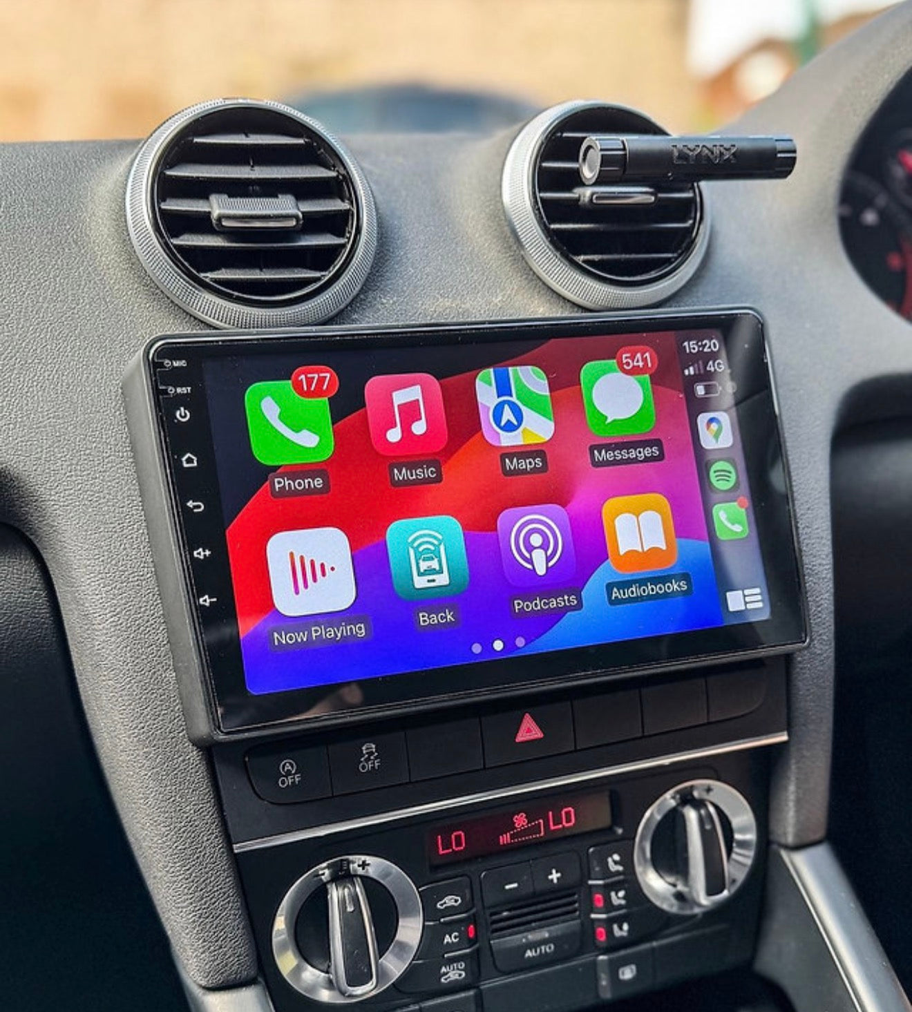Audi A3 8P CarPlay Screen 9”